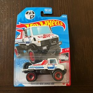 Hot Wheels HW Rescue Mercedes-Benz Unimog 1300 White Red & Blue 1/10 188/250